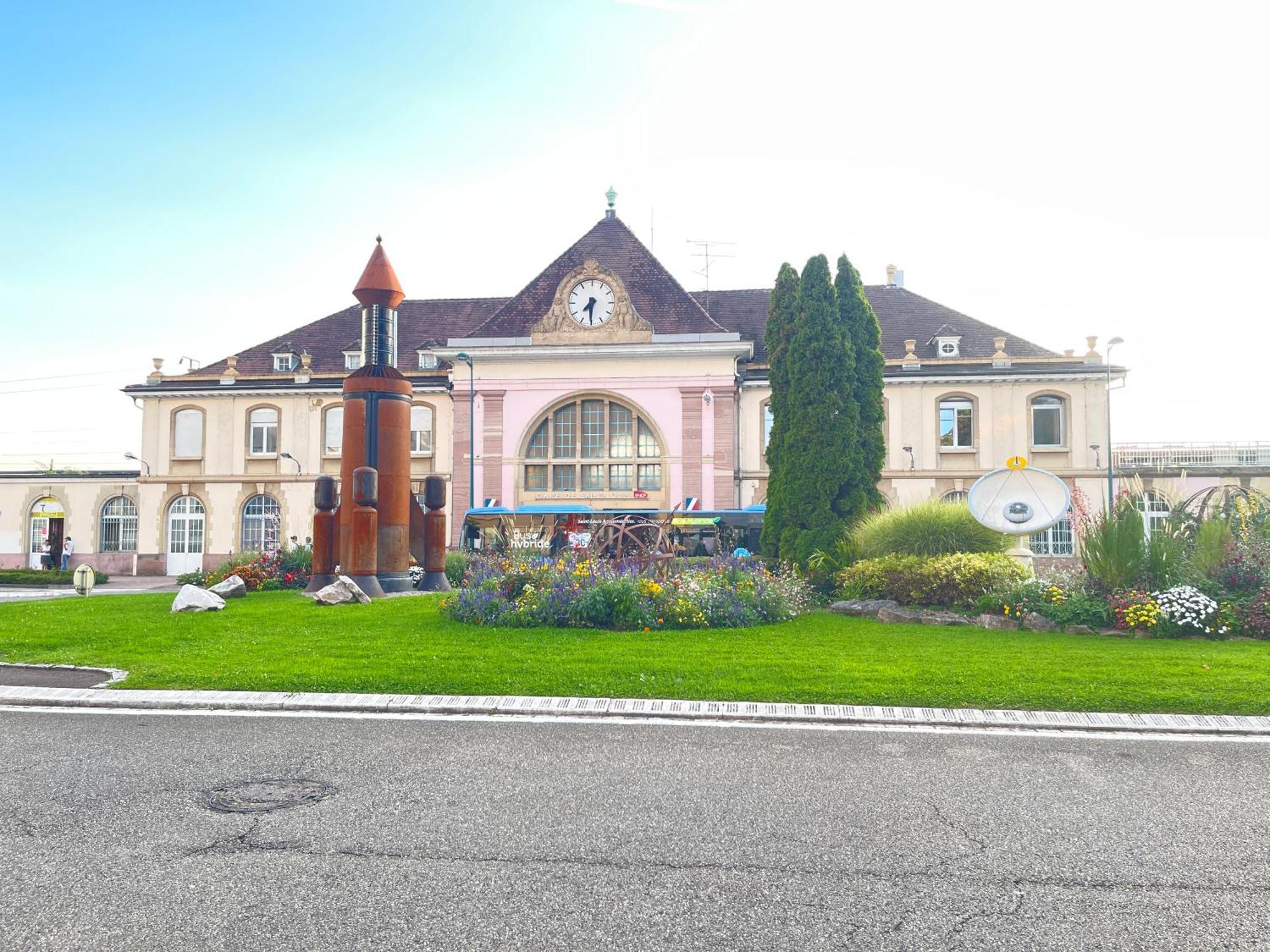 Harmony France & Suisse Apartment *